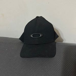 Oakley (l/xl) 6 panel stretch metallic hat